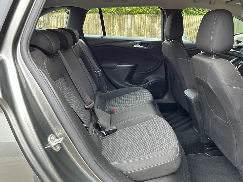 VAUXHALL ASTRA