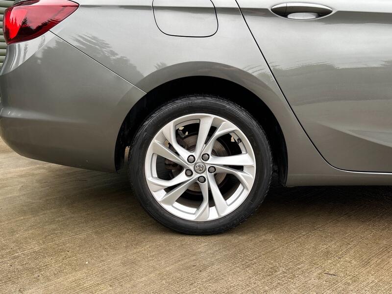 VAUXHALL ASTRA