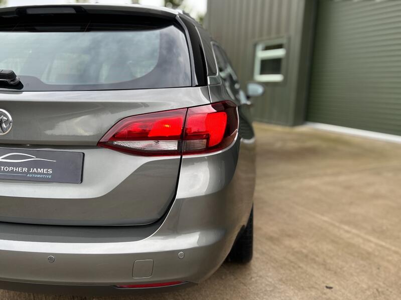 VAUXHALL ASTRA