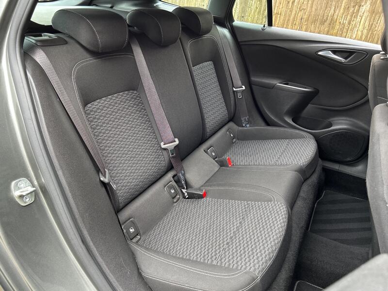 VAUXHALL ASTRA
